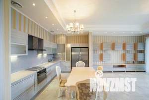 3-к квартира, вторичка, 90м2, 10/18 этаж