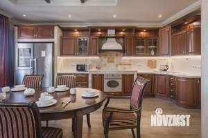 3-к квартира, вторичка, 160м2, 2/3 этаж