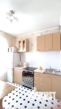 1-к квартира, вторичка, 62м2, 1/10 этаж