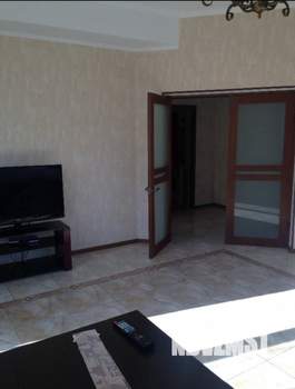 3-к квартира, вторичка, 98м2, 1/4 этаж