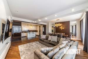 3-к квартира, вторичка, 150м2, 10/16 этаж