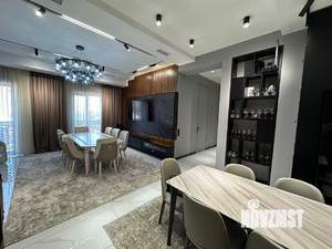 3-к квартира, вторичка, 130м2, 10/17 этаж