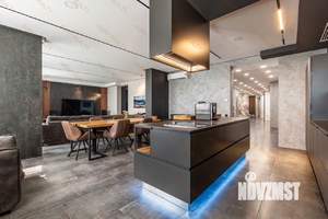 4-к квартира, вторичка, 200м2, 5/20 этаж